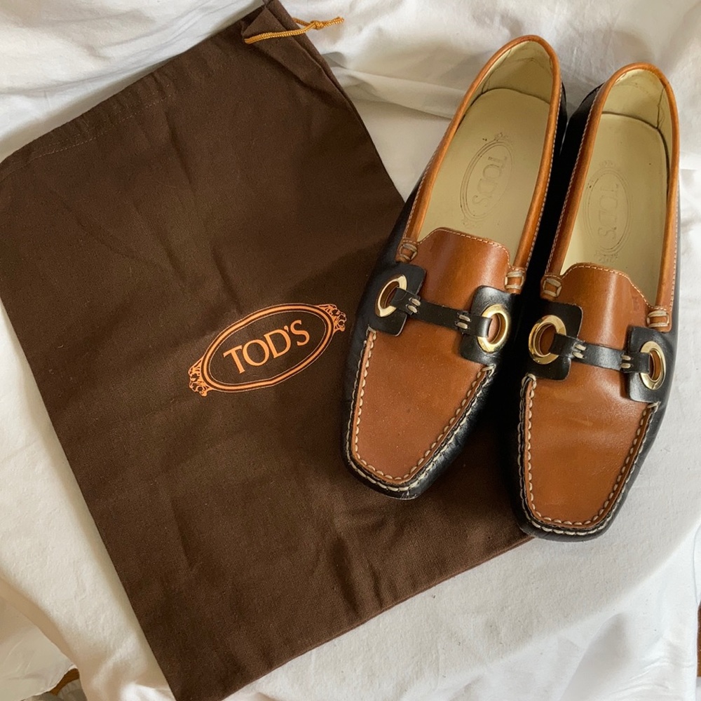 TOD’S Vintage Pellame Anilux Driving Loafers